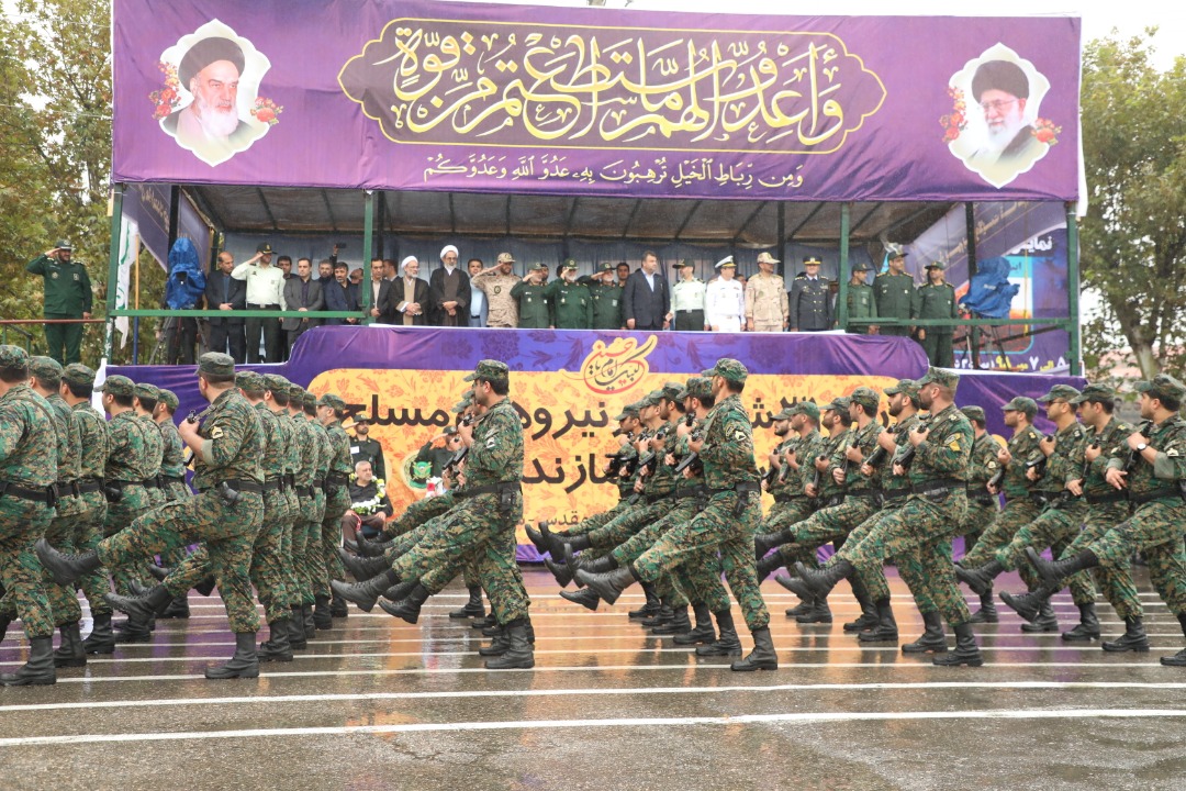 مراسم رژه نیروهای مسلح مازندران به مناسبت هفته دفاع مقدس با حضور ...